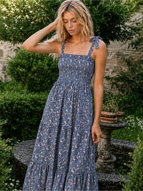 Boutique- NWT Elloh Blue Floral Smocked Midi Dress with Tie Straps